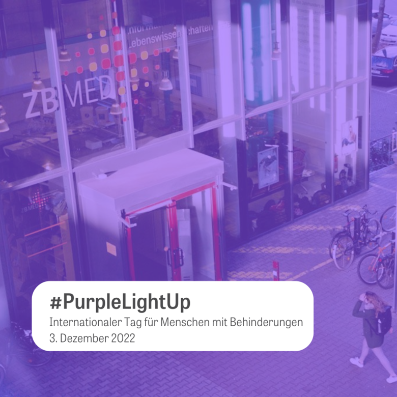 Das ZB MED-Gebäude in lila eingefärbt. Das Bild ist beschriftet mit: #PurpleLightUp Internationaler Tag für Menschen mit Behinderungen, 3. Dezember 2022